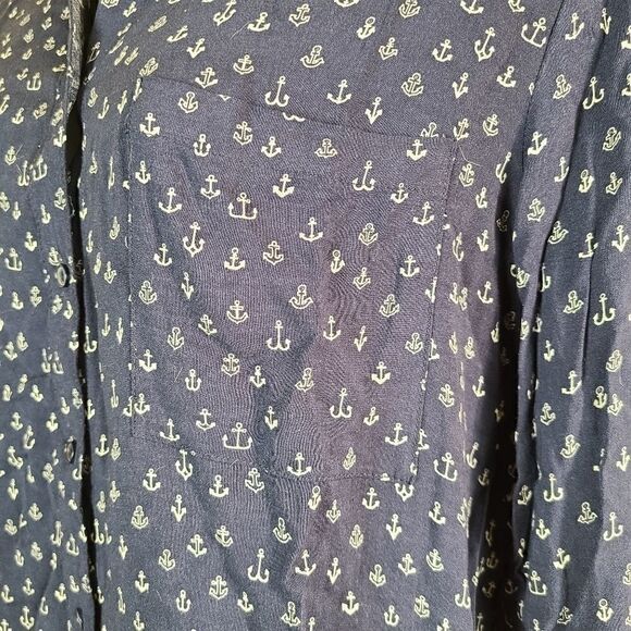 Pull & Bear Long Sleeve Button Down Anchor Top - Picture 4 of 8
